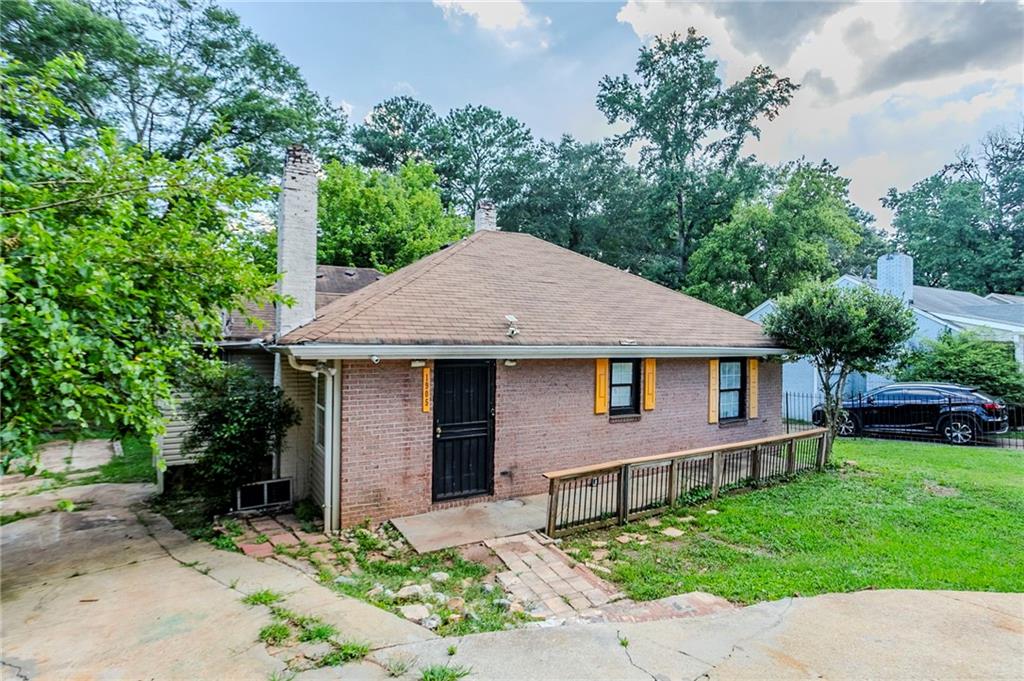 1905 Flat Shoals Road SE