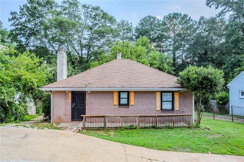 Photo of 1905 Flat Shoals Road SE, Atlanta, GA 30316 (MLS # 7615083)