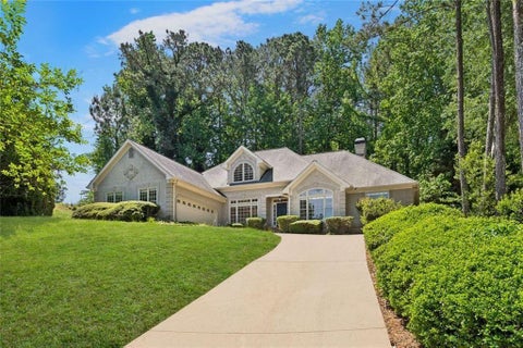 Homes For Sale - 3600 Goldenrod Drive<br/> Alpharetta, GA 30005