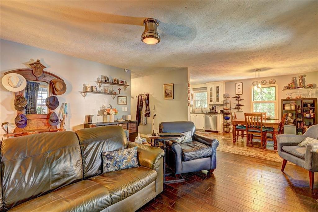 346 DOCK LATHEM Trail