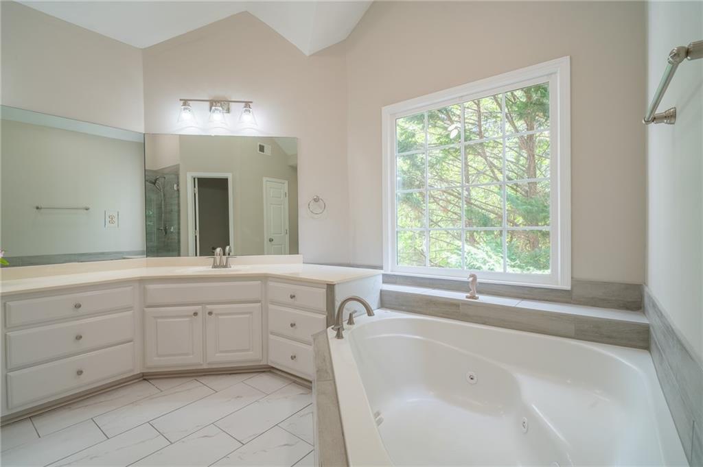 3819 Meandering Way, Lilburn, Georgia image 16