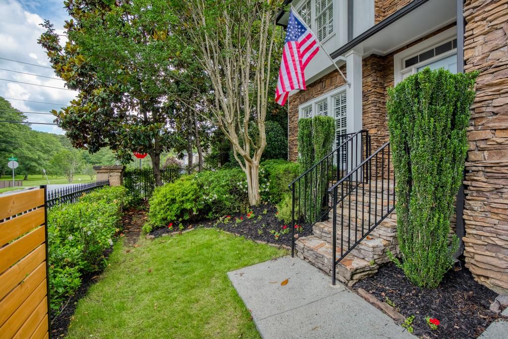 2635 Brookline Circle NE