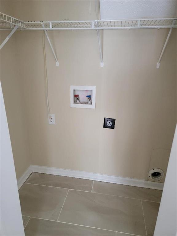 Autumn Lake - Residential Lease