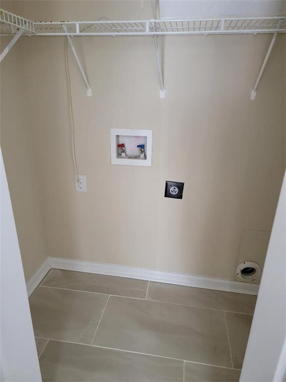 Autumn Lake - Residential Lease