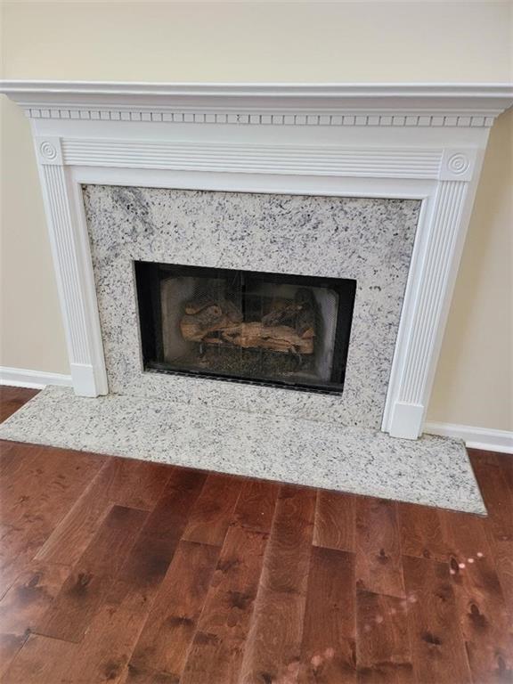 Autumn Lake - Residential Lease