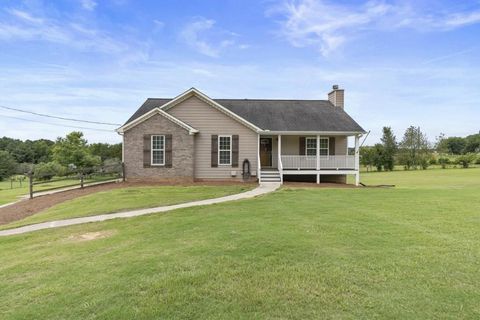 Homes For Sale - 1214 Roxey Maxey Road<br/> Winder, GA 30680