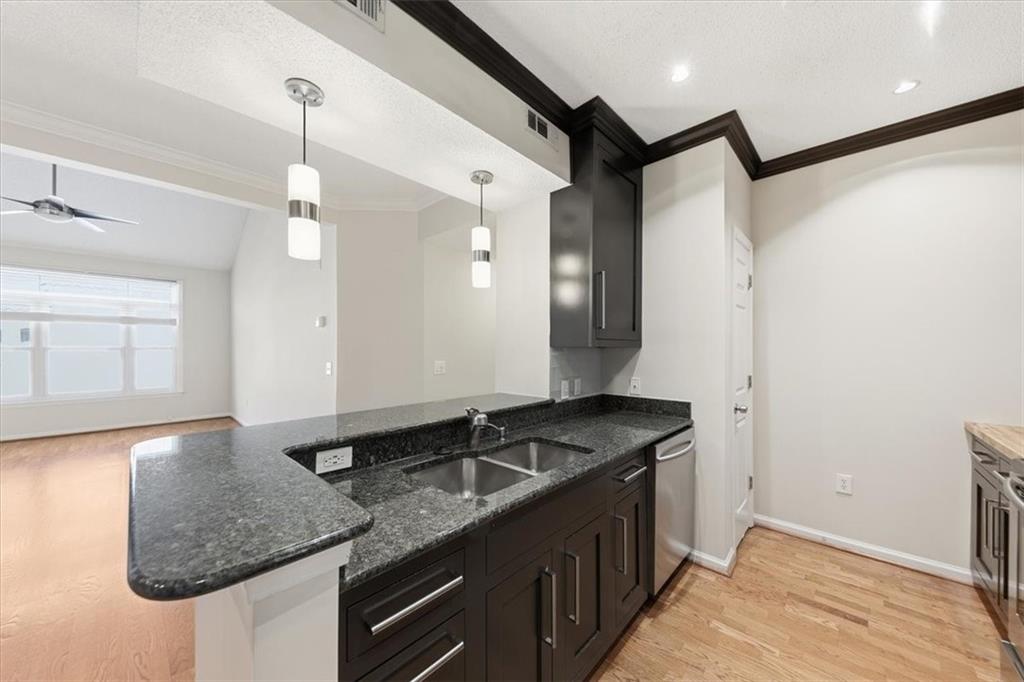 955 Juniper Street NE 2316