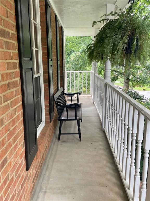 110 Windsor Chase Drive