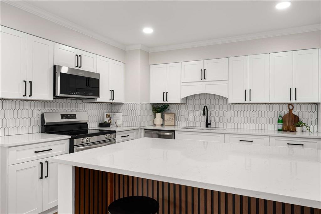 3152 Normandy Circle NE