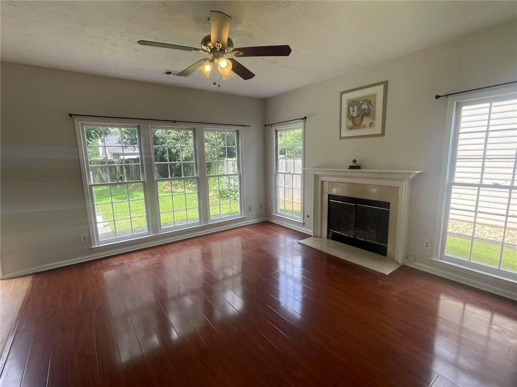 2994 Abbotts Oak Way