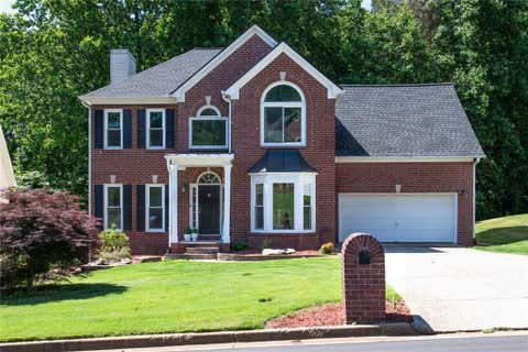 Homes For Sale - 2932 Sunset View Circle<br/> Suwanee, GA 30024