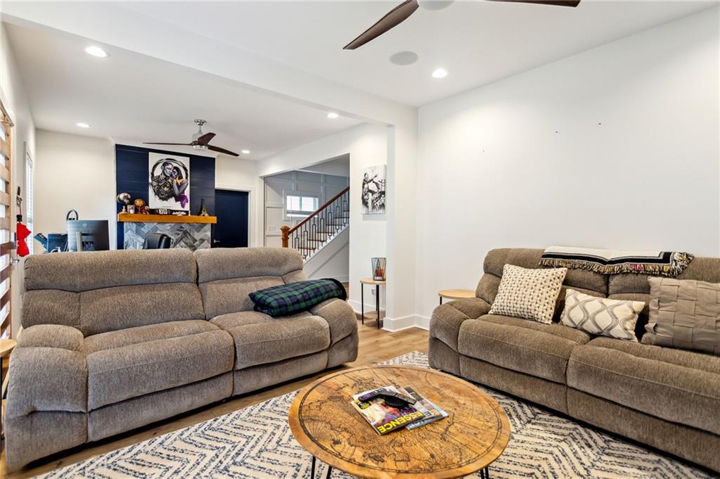 1587 Alder Court SW