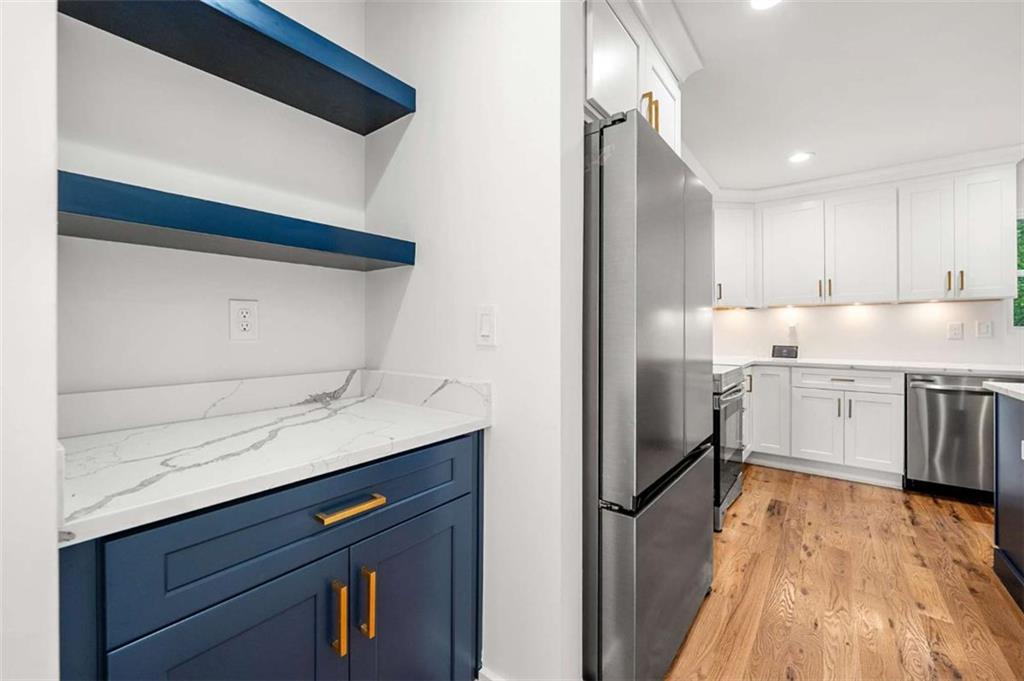 1606 Boulevard Lorraine