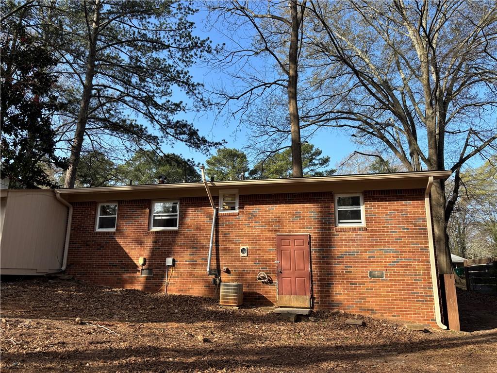 877 Verona Drive, Clarkston, Georgia image 4