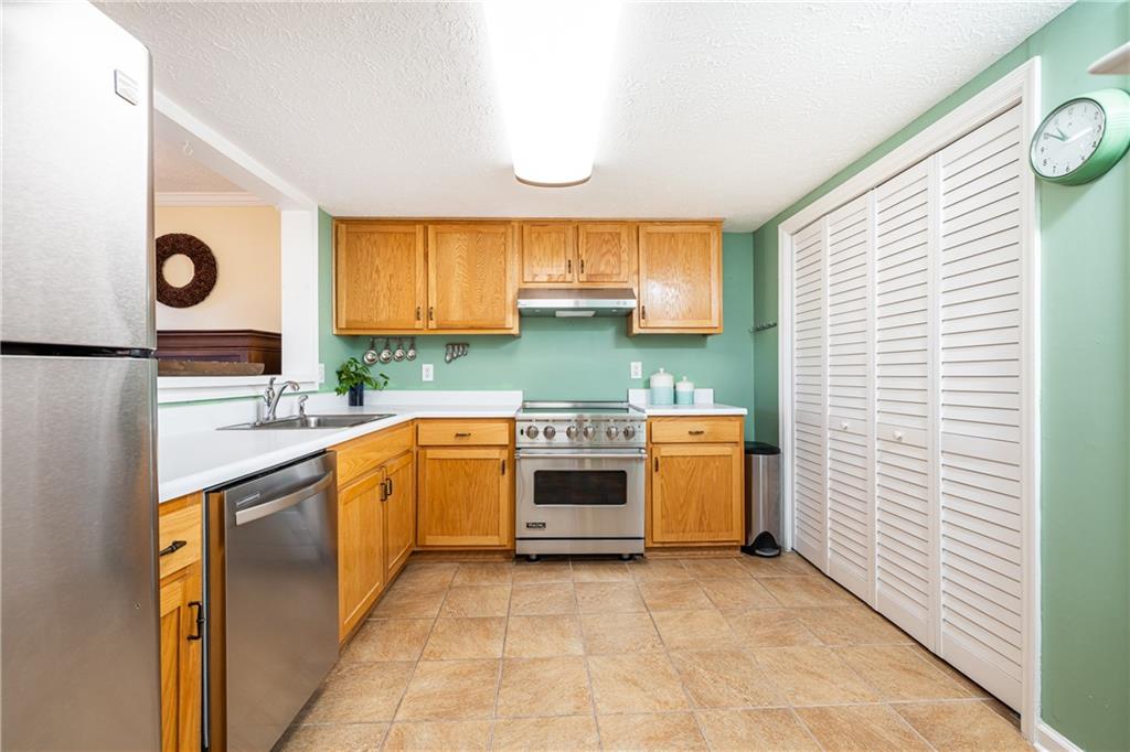 7750 Roswell Road 9G