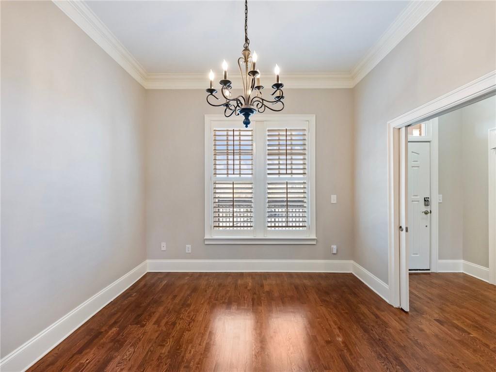 3930 Charleston Market Street 221