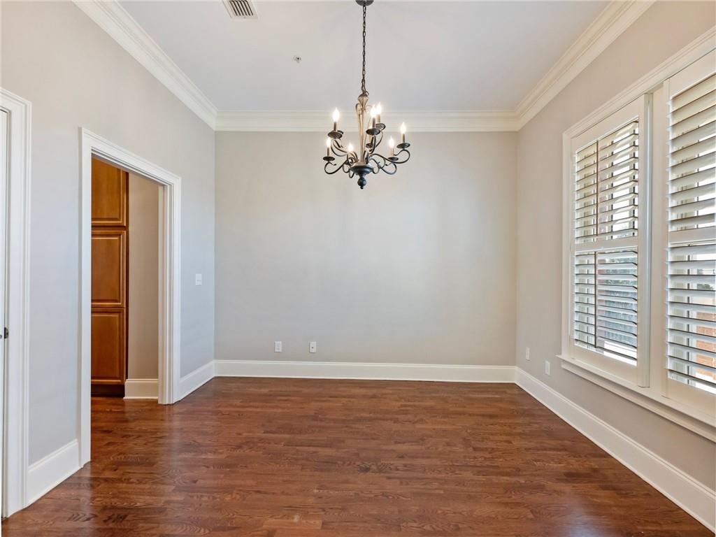 3930 Charleston Market Street 221