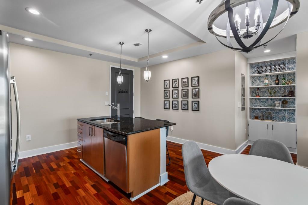 The Manhattan - Residential