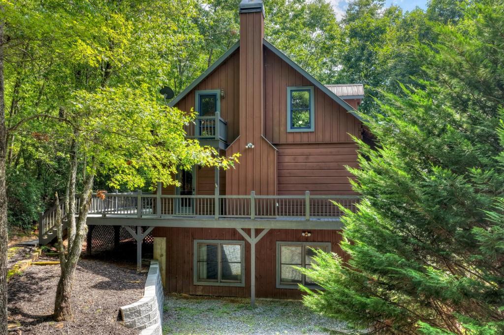 160 Adams Circle