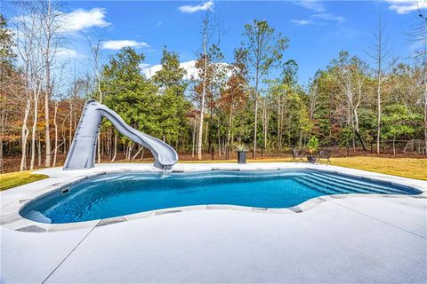 A home in Toccoa