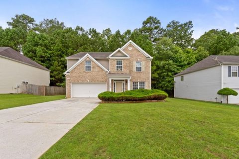 A home in Fairburn