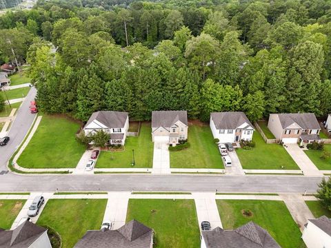 A home in Fairburn