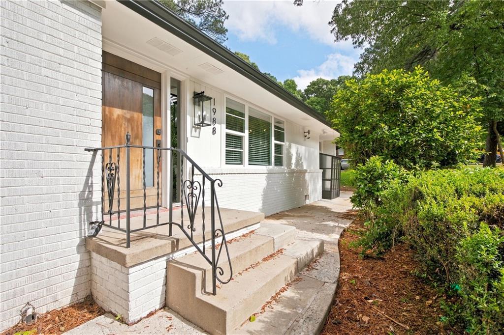 1988 Brewer Boulevard SW