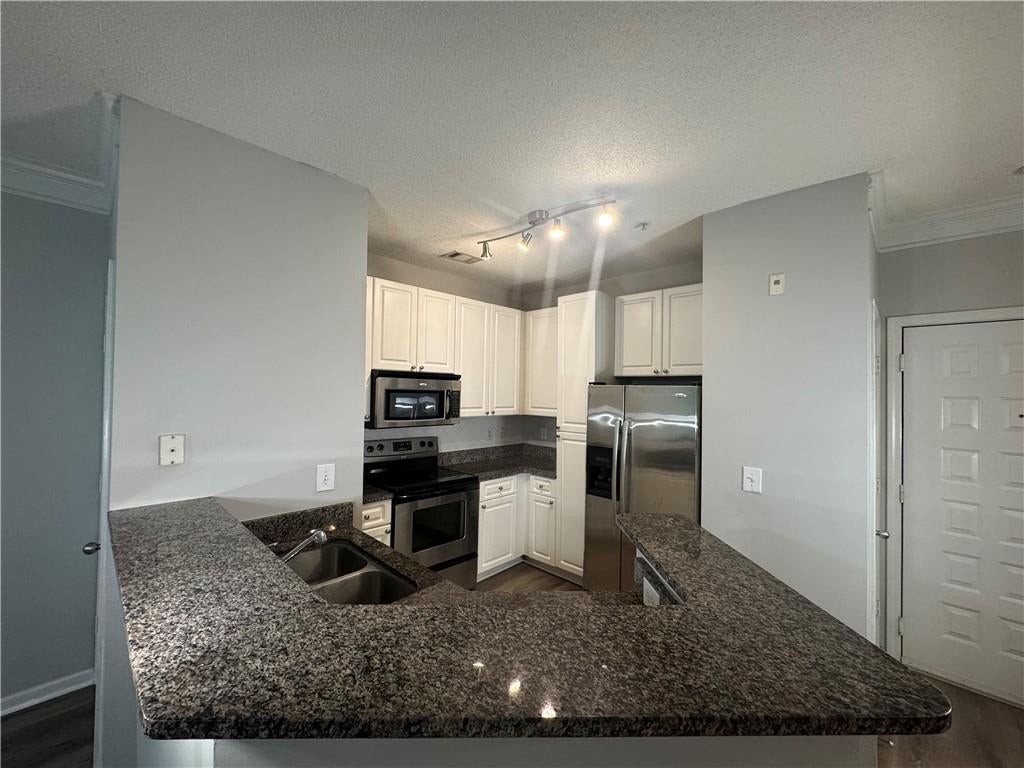 10 Perimeter Summit Boulevard NE 4211