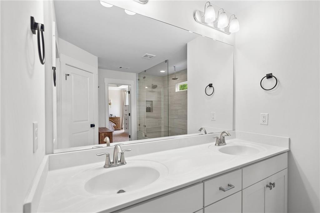 Oakleigh Pointe - Residential