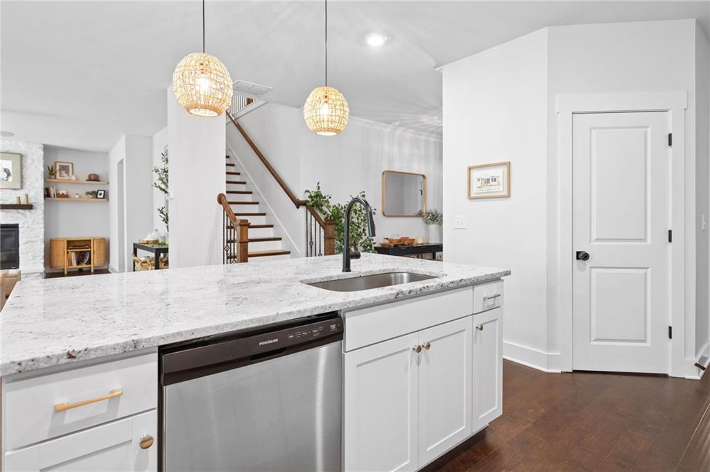 Oakleigh Pointe - Residential