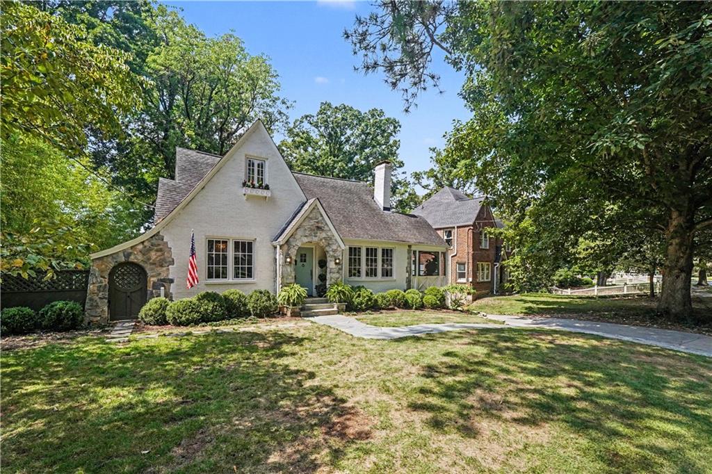 Photo of 1704 N Rock Springs Road NE, Atlanta, GA 30324 (MLS # 7840350)