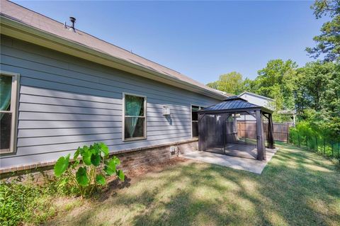 A home in Dacula