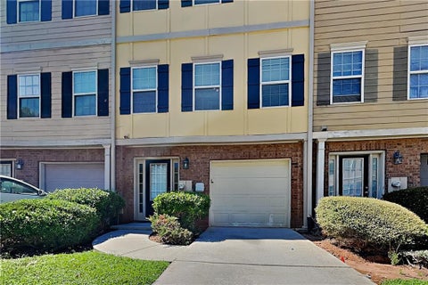 Townhouse For Rent - 1470 Knights Trail<br/> Stone Mountain, GA 30083