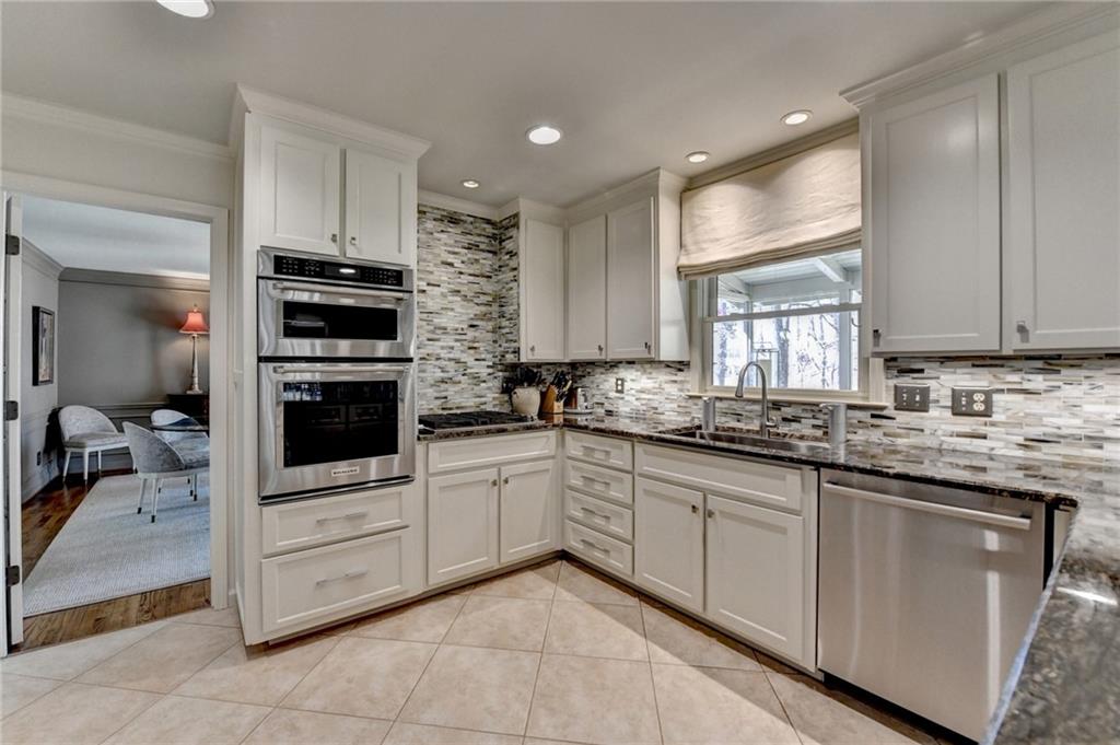 8840 Glen Ferry Drive, Johns Creek, Georgia image 14
