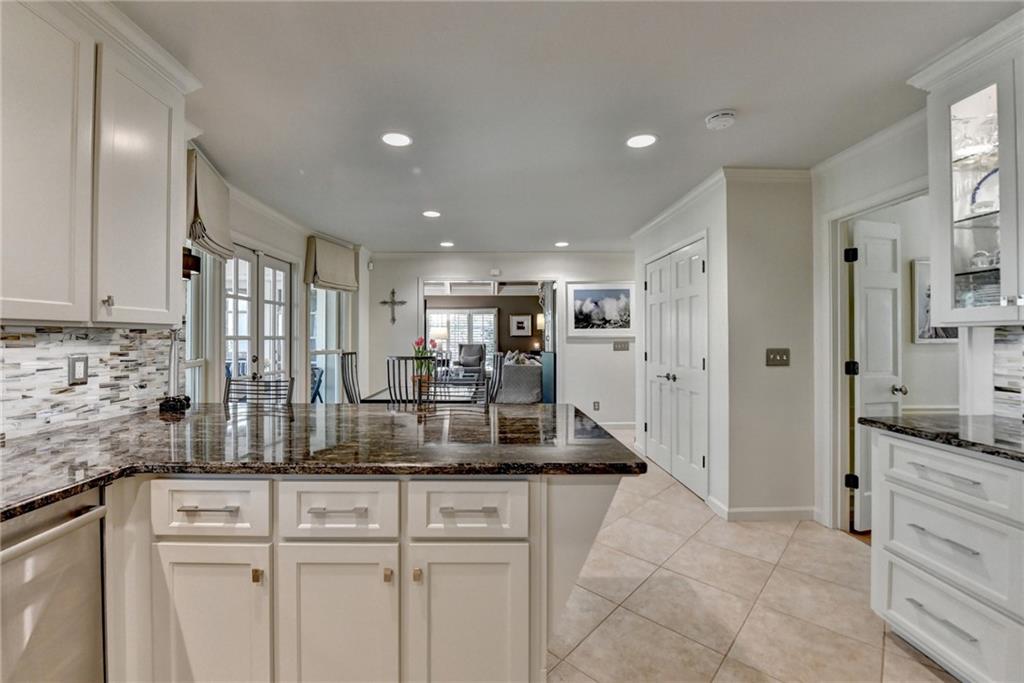 8840 Glen Ferry Drive, Johns Creek, Georgia image 18