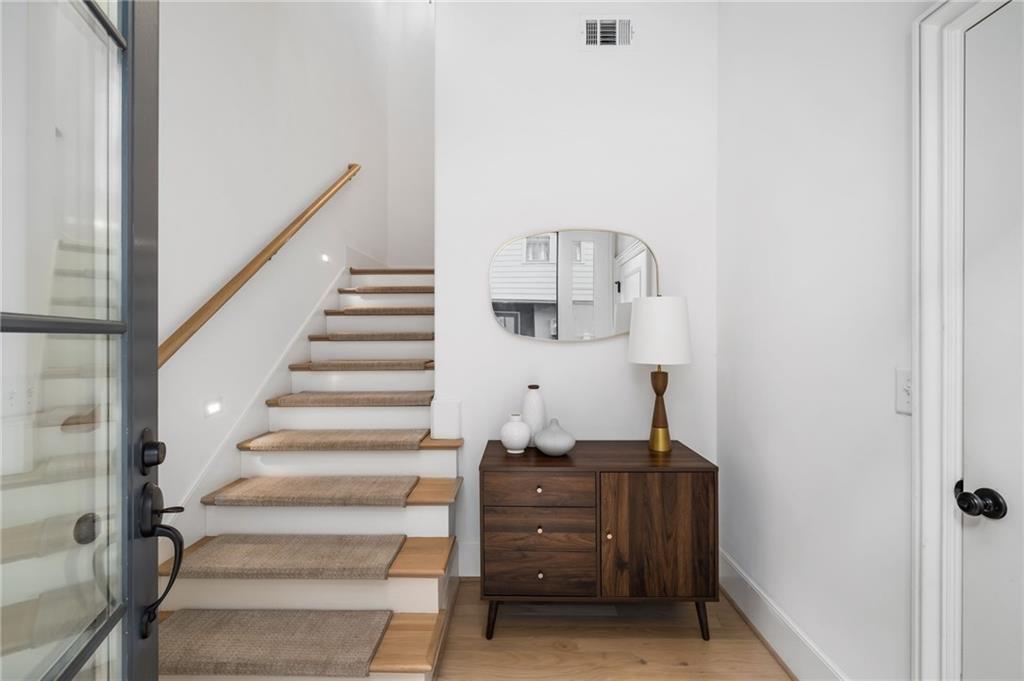 699 Eustace Street SE