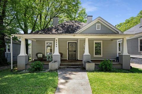 Photo of 1272 Oakland Terrace SW, Atlanta, GA 30310 (MLS # 7709013)