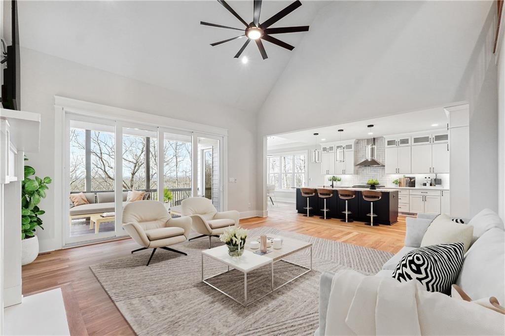 7375 Crestline Drive