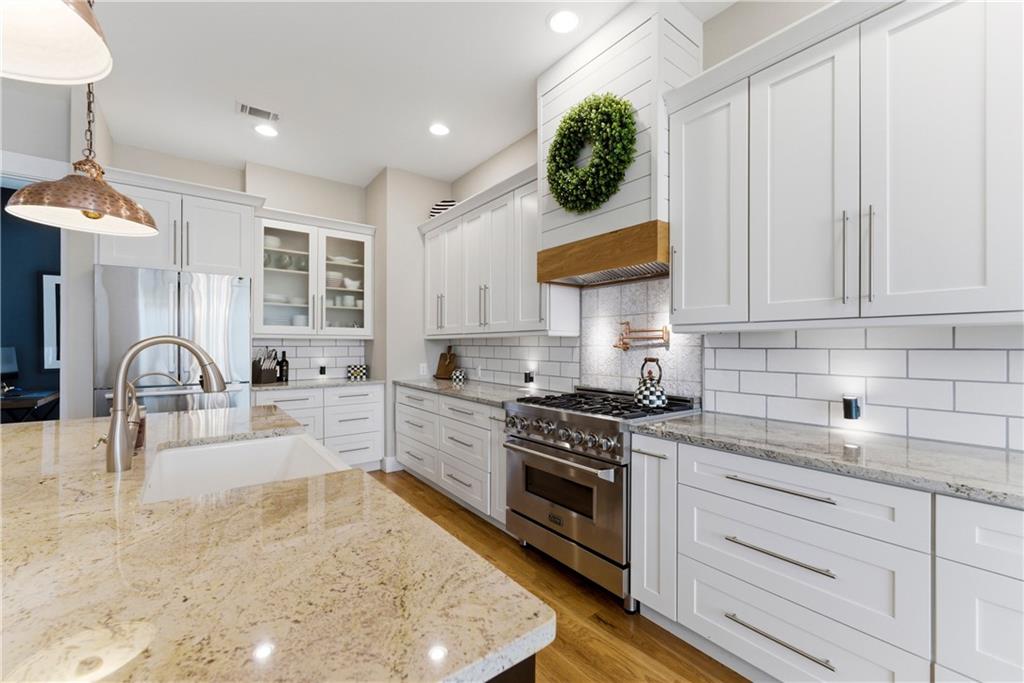 6754 Gaines Ferry Road