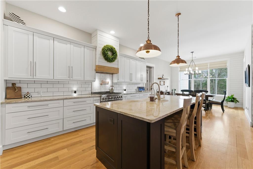 6754 Gaines Ferry Road