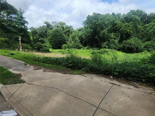 2233 MACON DR SW, ATLANTA, GA 30315 - Image b71b148aeef53ba05844fbea6332946a/24097992