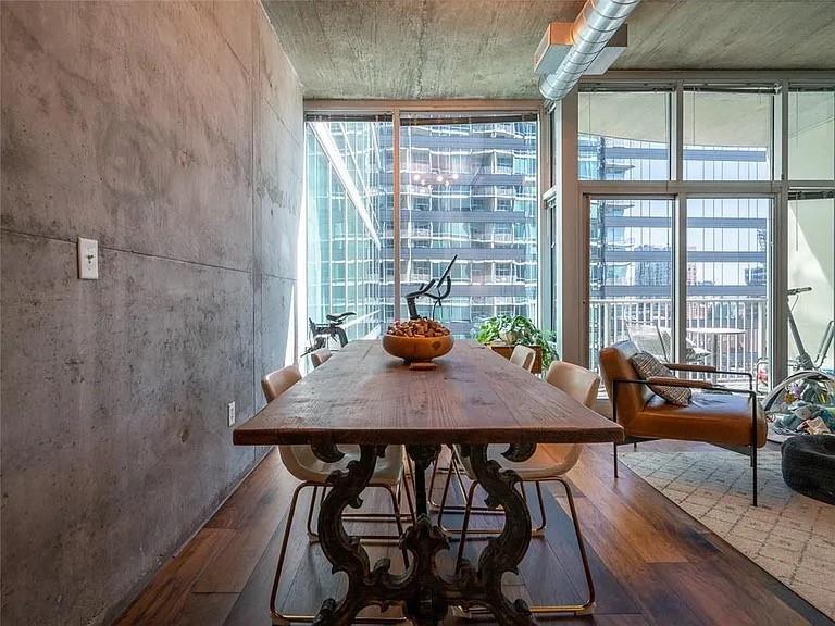 923 Peachtree Street NE 1221