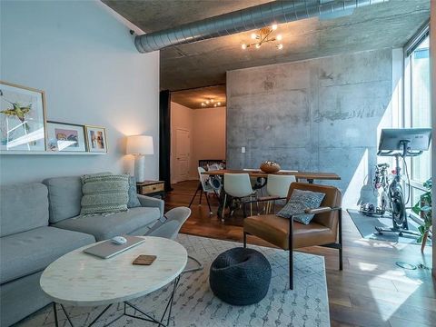 Condo For Sale - 923 Peachtree Street #1221<br/> Atlanta, GA 30309