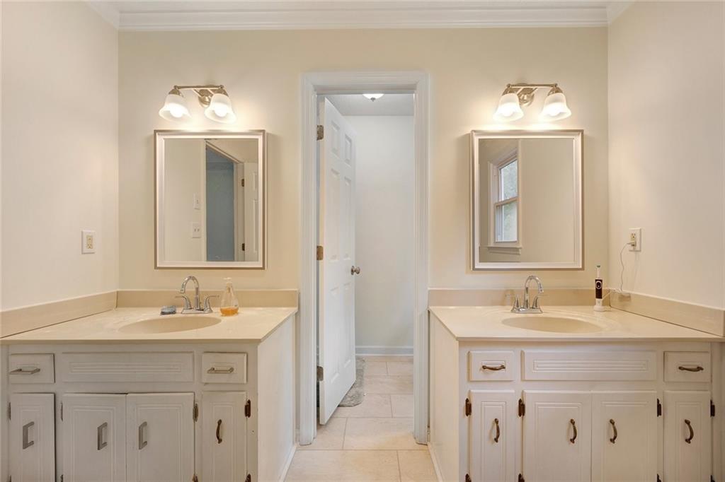 4994 Willow Creek Drive, Woodstock, Georgia image 29