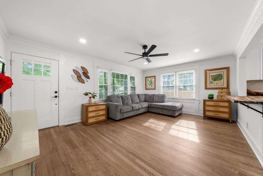 10 Clover Street