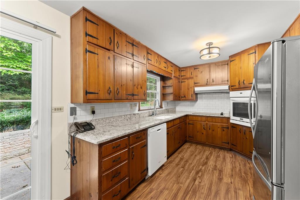 1190 Hess Drive