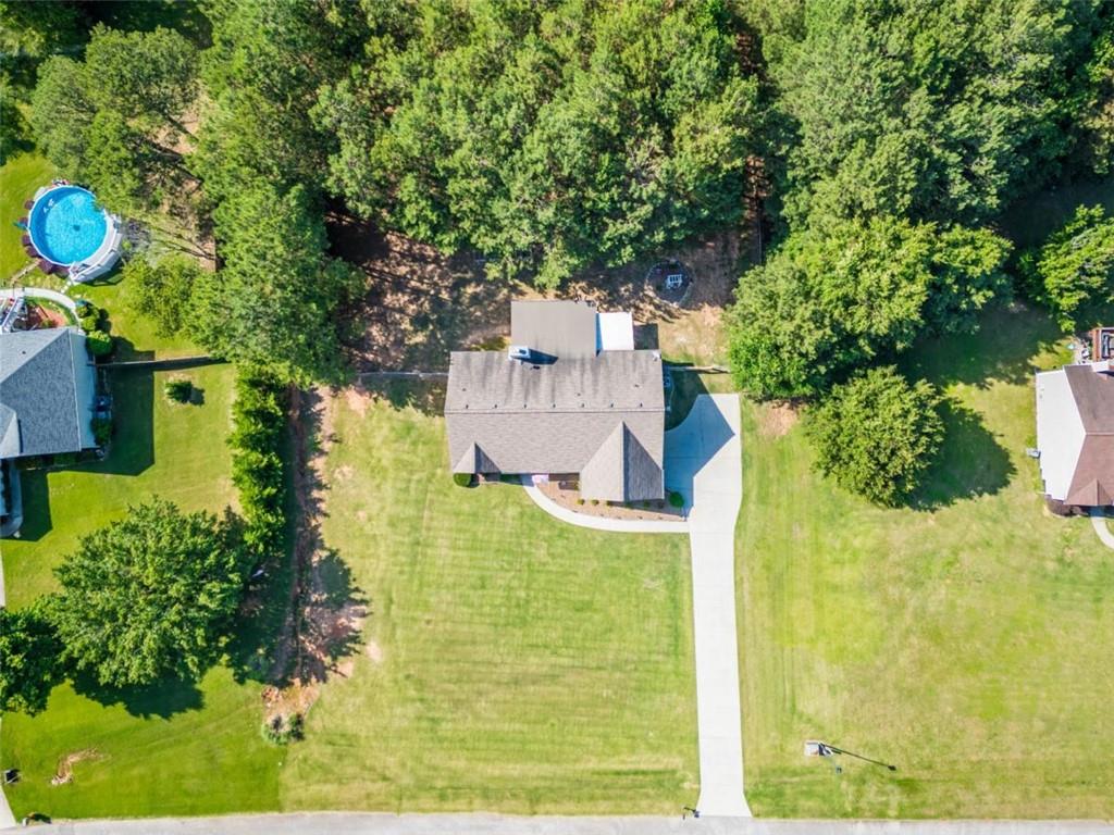 1015 Carriage Way, Loganville, Georgia image 6