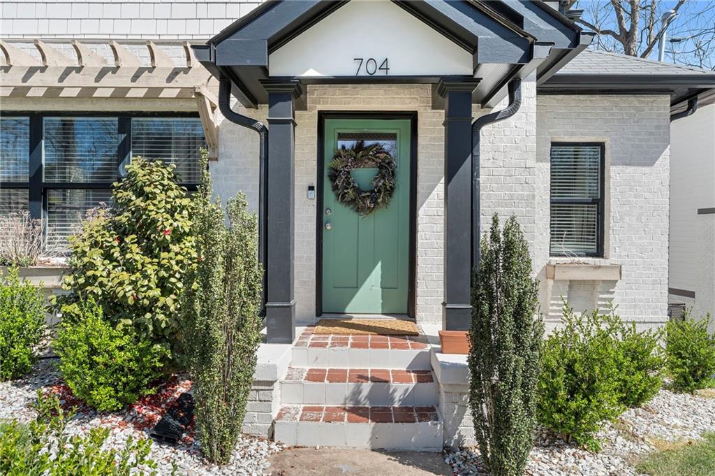 704 Rochelle Drive SW