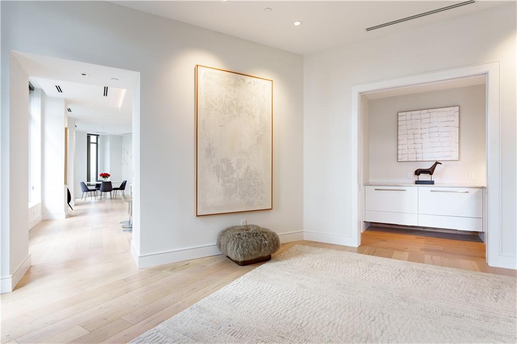 3376 Peachtree Road NE 32A