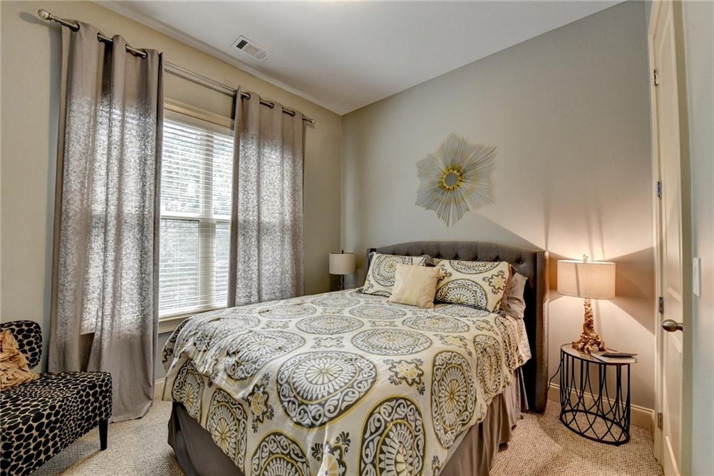 Oaks on Charlotte - Residential